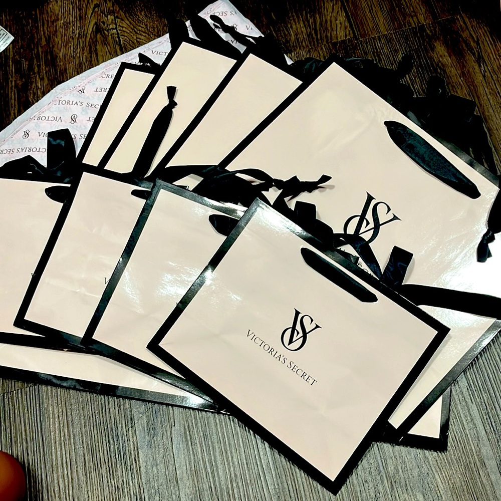 Victoria’s Secret gift bags bundle set 4 small 4 medium 8 sheets of tissue paper
